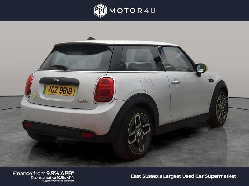 MINI Electric Hatch Cooper SE 32.6kWh Level 1 Hatchback 3dr Electric Auto (184 ps) | P/SENSORS|BTOOTH|1 OWNER|VAT Q - U11069