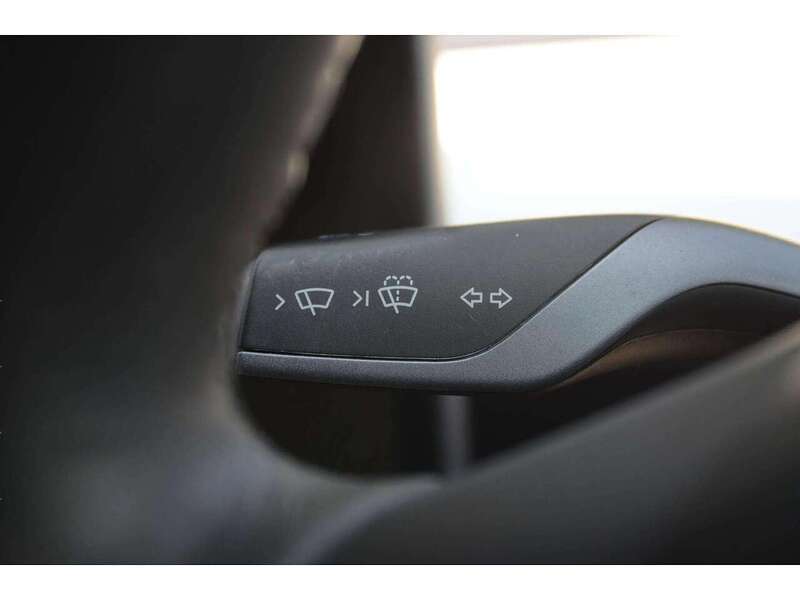 Tesla Model Y (Dual Motor) Long Range SUV 5dr Electric Auto 4WDE (384 bhp) | PAN ROOF|H/SEATS|WHITE LEATHER - U11070