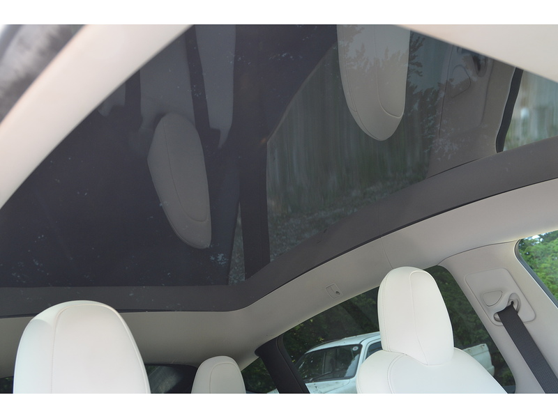 Tesla Model Y (Dual Motor) Long Range SUV 5dr Electric Auto 4WDE (384 bhp) | PAN ROOF|H/SEATS|WHITE LEATHER - U11070