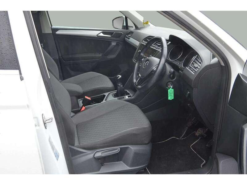 Volkswagen Tiguan 1.4 TSI SE Navigation SUV 5dr Petrol Manual Euro 6 (s/s) (125 ps) - U11071