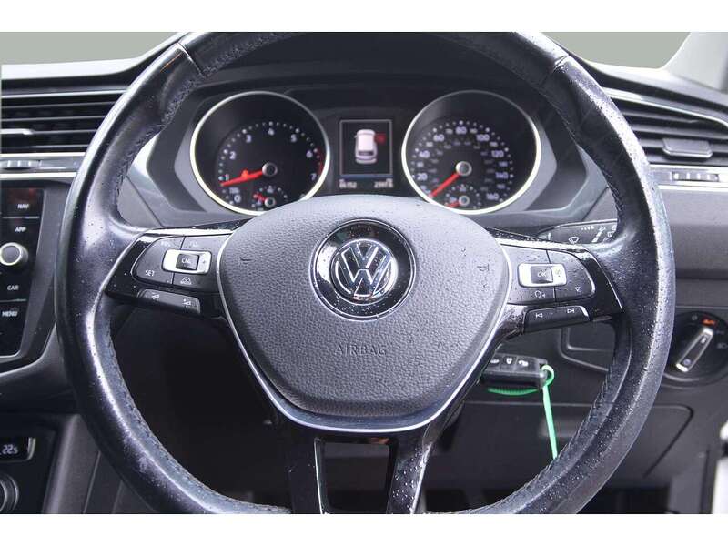 Volkswagen Tiguan 1.4 TSI SE Navigation SUV 5dr Petrol Manual Euro 6 (s/s) (125 ps) - U11071