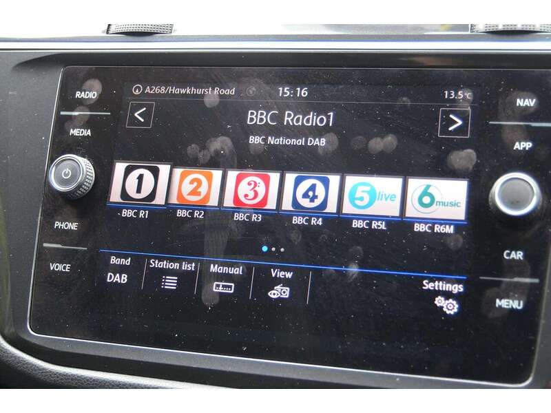 Volkswagen Tiguan 1.4 TSI SE Navigation SUV 5dr Petrol Manual Euro 6 (s/s) (125 ps) - U11071