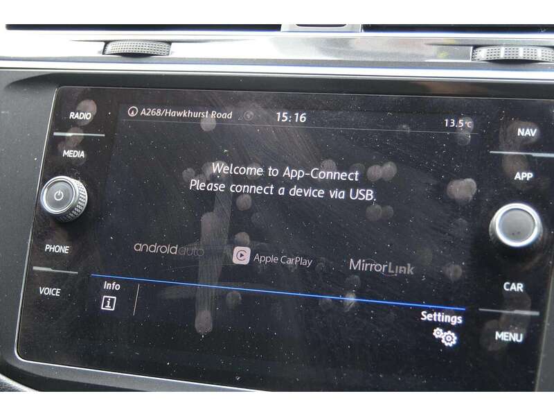 Volkswagen Tiguan 1.4 TSI SE Navigation SUV 5dr Petrol Manual Euro 6 (s/s) (125 ps) - U11071