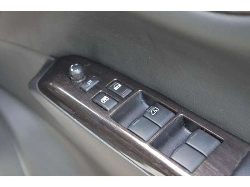 Nissan Elgrand MPV 0.0 Petrol | 6 SEATS|R/CAM|BTOOTH|NAV - U11073