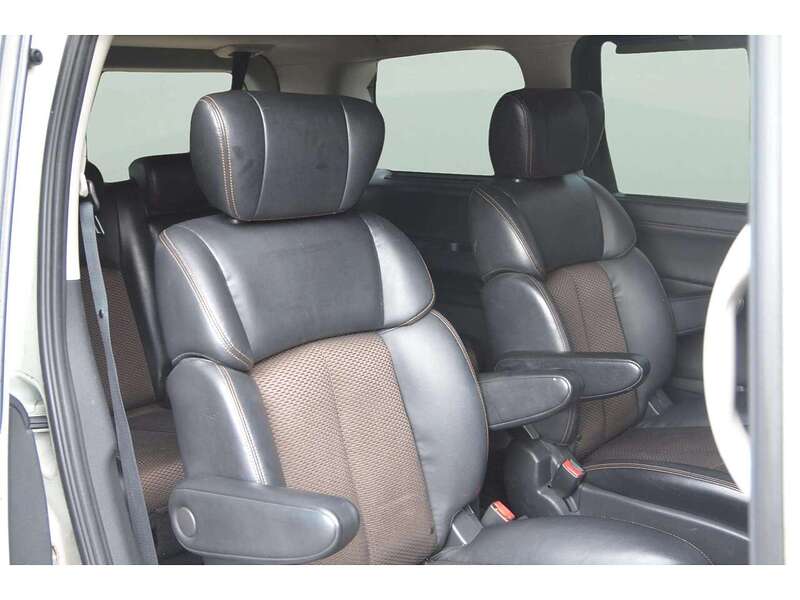 Nissan Elgrand MPV 0.0 Petrol | 6 SEATS|R/CAM|BTOOTH|NAV - U11073