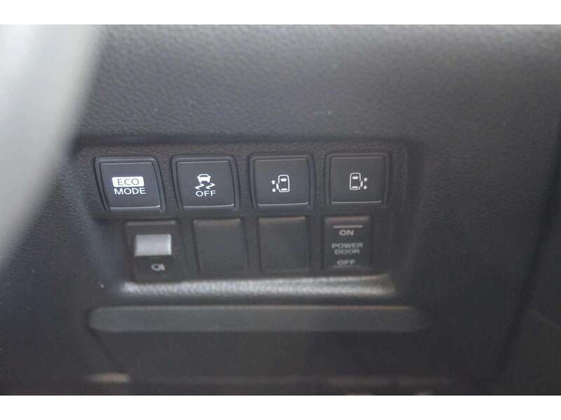 Nissan Elgrand MPV 0.0 Petrol | 6 SEATS|R/CAM|BTOOTH|NAV - U11073