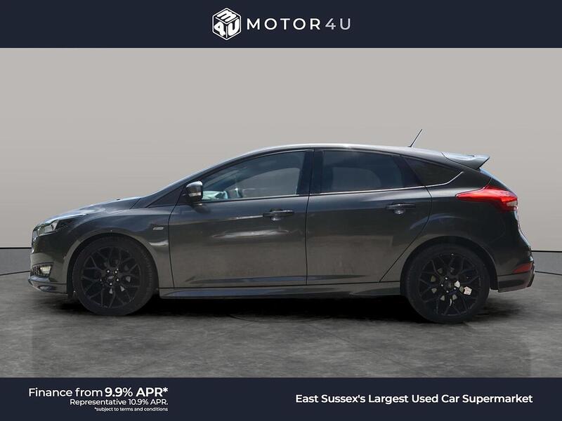 Ford Focus 1.5 TDCi ST-Line Hatchback 5dr Diesel Manual Euro 6 (s/s) (120 ps) - U11074