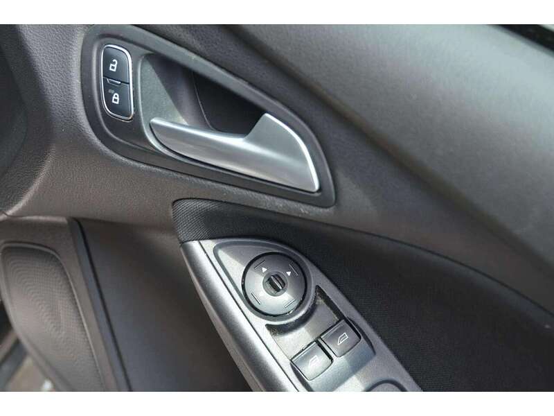 Ford Focus 1.5 TDCi ST-Line Hatchback 5dr Diesel Manual Euro 6 (s/s) (120 ps) - U11074