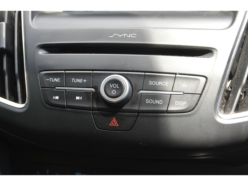 Ford Focus 1.5 TDCi ST-Line Hatchback 5dr Diesel Manual Euro 6 (s/s) (120 ps) - U11074