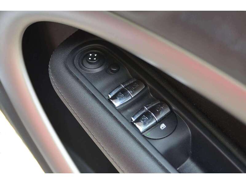 MINI Countryman 1.6 Cooper D SUV 5dr Diesel Manual Euro 5 (s/s) (112 ps) - U11078