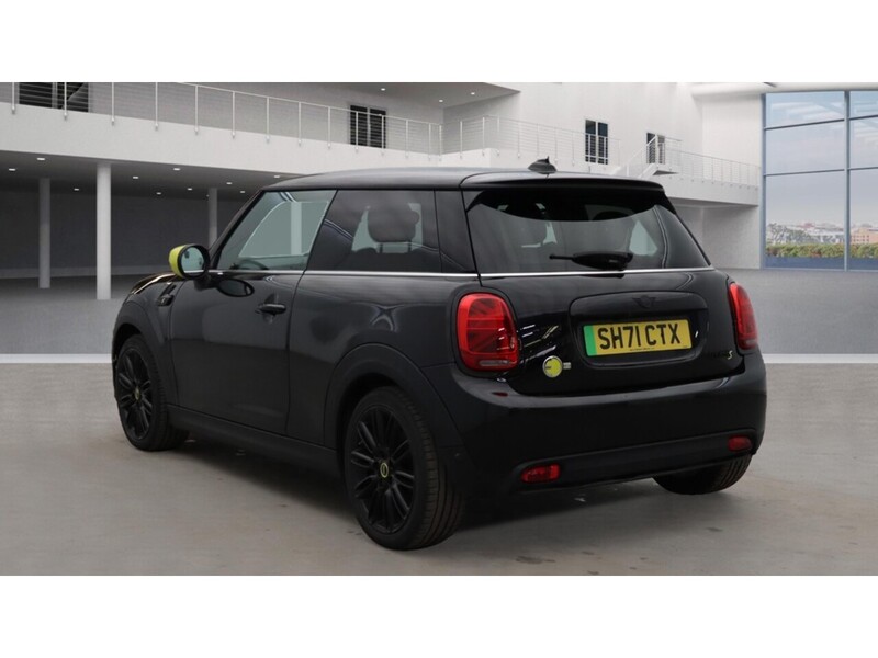 MINI Electric Hatch Cooper SE 32.6kWh Level 2 Hatchback 3dr Electric Auto (184 ps) - U11082
