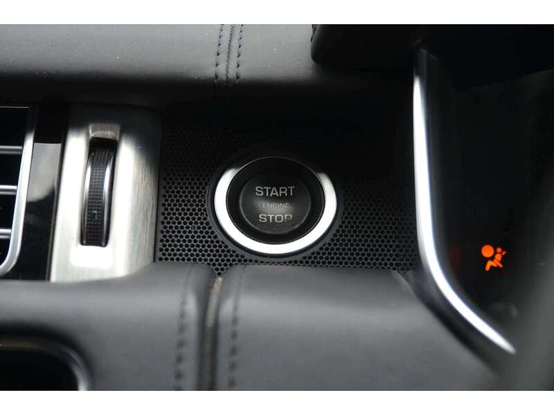 Land Rover Range Rover 3.0 TD V6 Autobiography SUV 5dr Diesel Auto 4WD Euro 5 (s/s) (258 ps) - U11087