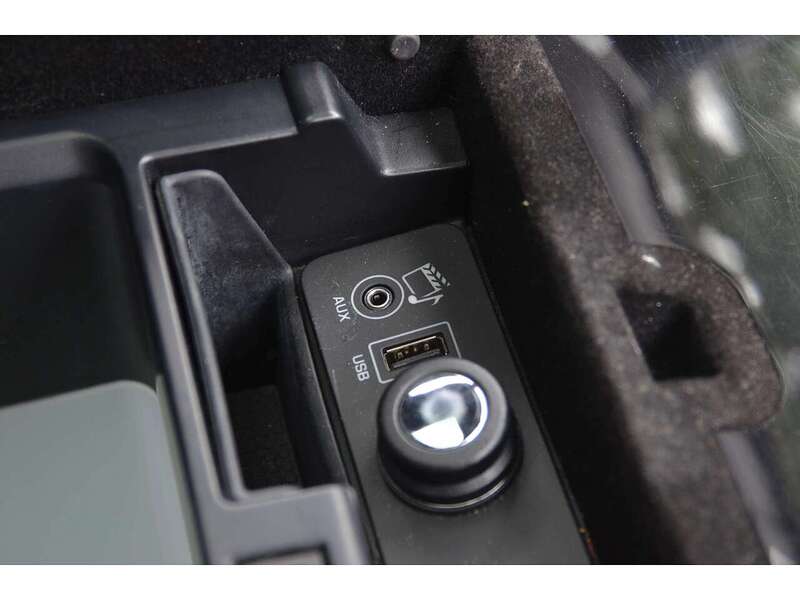 Land Rover Range Rover 3.0 TD V6 Autobiography SUV 5dr Diesel Auto 4WD Euro 5 (s/s) (258 ps) - U11087