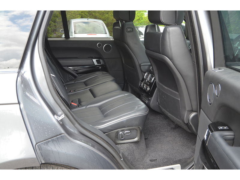 Land Rover Range Rover 3.0 TD V6 Autobiography SUV 5dr Diesel Auto 4WD Euro 5 (s/s) (258 ps) - U11087