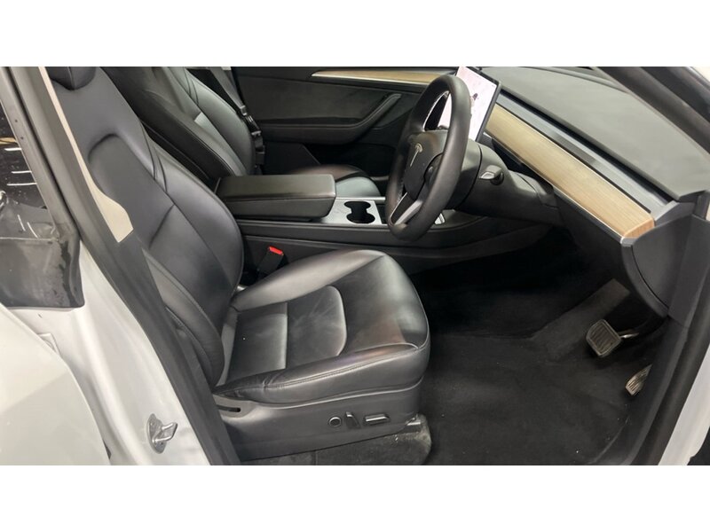 Tesla Model Y (Dual Motor) Long Range SUV 5dr Electric Auto 4WDE (384 bhp) - U11088