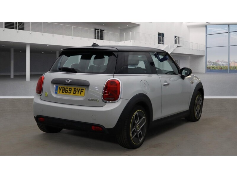 MINI Electric Hatch Cooper SE 32.6kWh Level 2 Hatchback 3dr Electric Auto (184 ps) | P/SENSORS|BTOOTH|H/SEATS|NAV - U11090