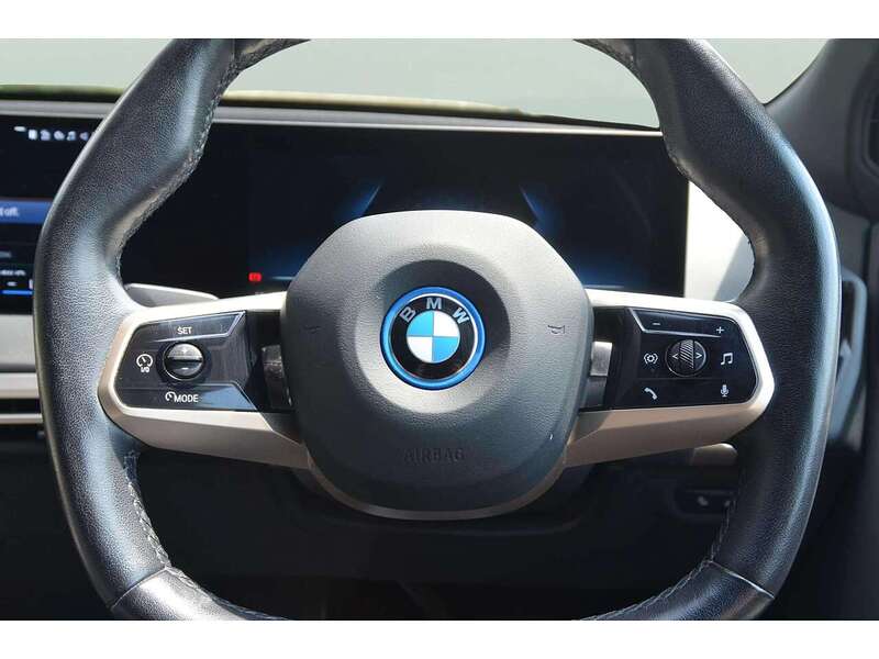 BMW iX 40 76.6kWh M Sport SUV 5dr Electric Auto xDrive (326 ps) - U11093