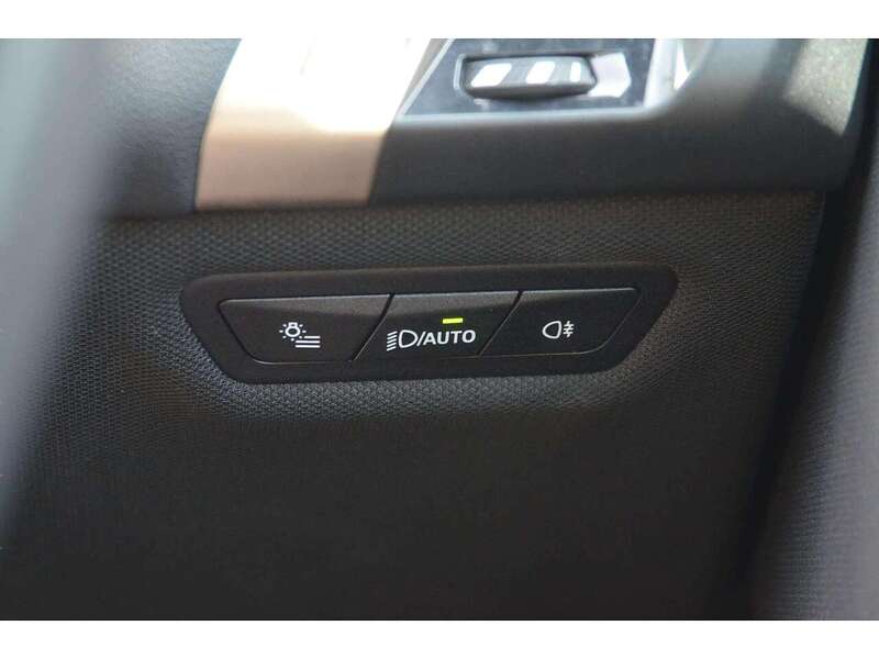 BMW iX 40 76.6kWh M Sport SUV 5dr Electric Auto xDrive (326 ps) - U11093