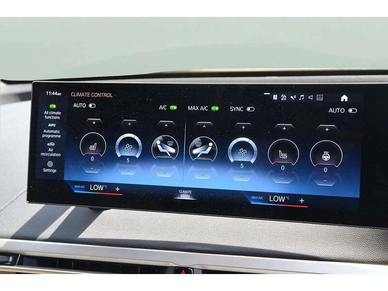 BMW iX 40 76.6kWh M Sport SUV 5dr Electric Auto xDrive (326 ps) - U11093