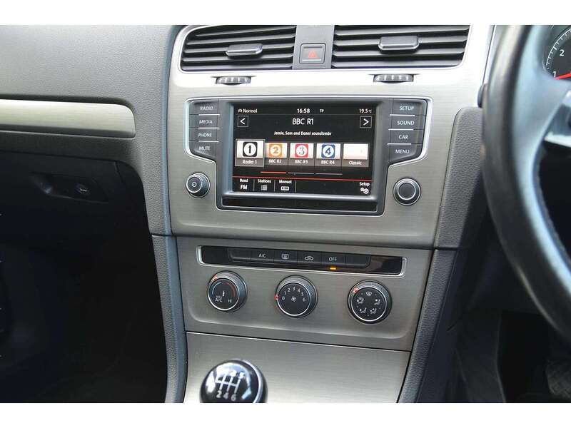 Volkswagen Golf 1.4 TSI BlueMotion Tech Match Hatchback 5dr Petrol Manual Euro 6 (s/s) (125 ps) | 1 - U11103