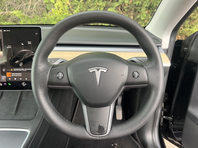 Tesla Model Y (Dual Motor) Long Range SUV 5dr Electric Auto 4WDE (384 bhp) | PAN ROOF|P/CAM|1 OWNER|VAT Q - U11107