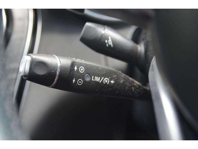 Mercedes-Benz GLC 2.1 GLC220d AMG Line (Premium) SUV 5dr Diesel G-Tronic 4MATIC Euro 6 (s/s) (170 ps) | PAN - U11118