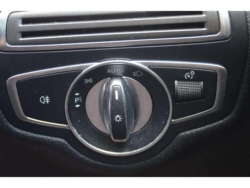 Mercedes-Benz GLC 2.1 GLC220d AMG Line (Premium) SUV 5dr Diesel G-Tronic 4MATIC Euro 6 (s/s) (170 ps) | PAN - U11118