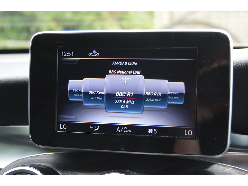 Mercedes-Benz GLC 2.1 GLC220d AMG Line (Premium) SUV 5dr Diesel G-Tronic 4MATIC Euro 6 (s/s) (170 ps) | PAN - U11118