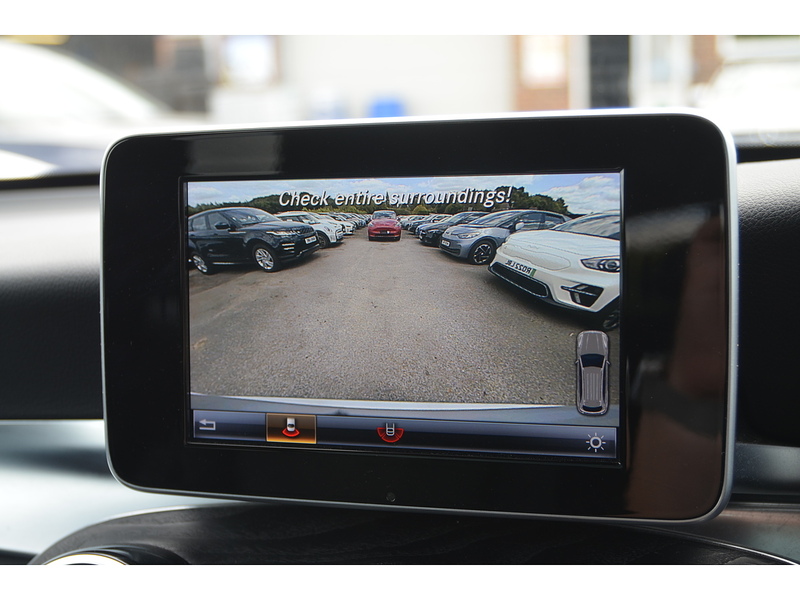 Mercedes-Benz GLC 2.1 GLC220d AMG Line (Premium) SUV 5dr Diesel G-Tronic 4MATIC Euro 6 (s/s) (170 ps) | PAN - U11118