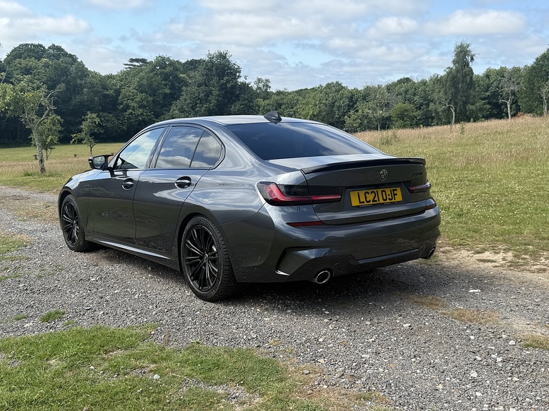 BMW 3 Series 330I M Sport - U11119