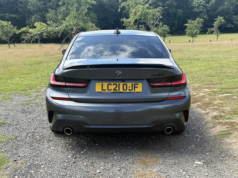 BMW 3 Series 330I M Sport - U11119