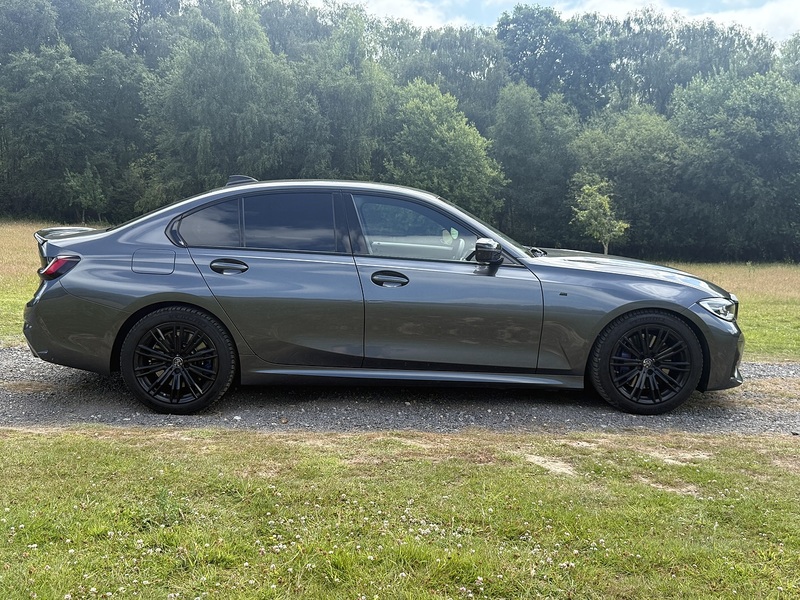 BMW 3 Series 330I M Sport - U11119