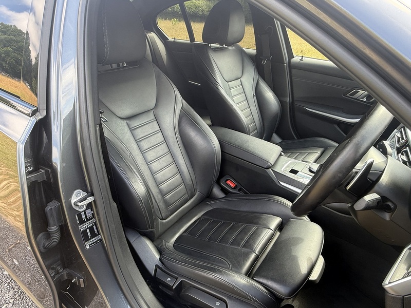 BMW 3 Series 330I M Sport - U11119