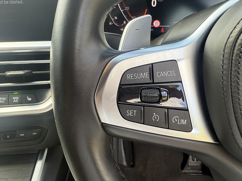 BMW 3 Series 330I M Sport - U11119