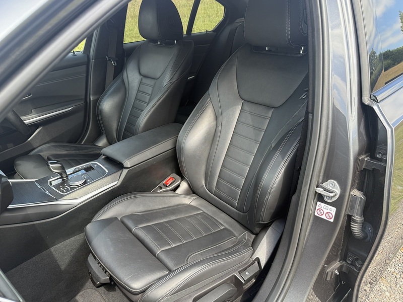 BMW 3 Series 330I M Sport - U11119