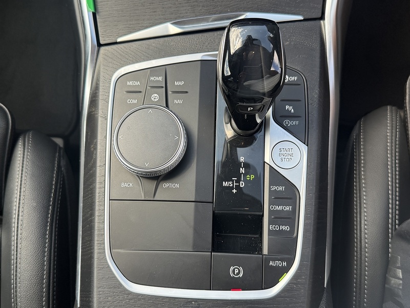 BMW 3 Series 330I M Sport - U11119