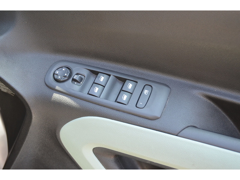 Citroen Berlingo 1.5 BlueHDi Flair XL MPV 5dr Diesel Manual Euro 6 (100 ps) | 6 SEATS|FSH|TOW BAR|P/SENSORS - U11120