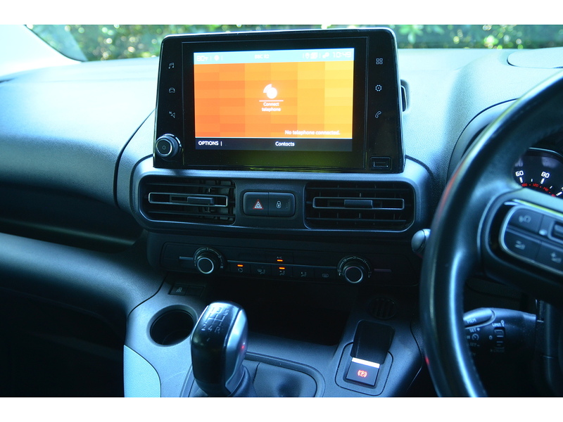 Citroen Berlingo 1.5 BlueHDi Flair XL MPV 5dr Diesel Manual Euro 6 (100 ps) | 6 SEATS|FSH|TOW BAR|P/SENSORS - U11120