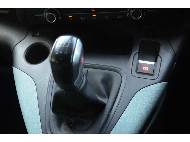 Citroen Berlingo 1.5 BlueHDi Flair XL MPV 5dr Diesel Manual Euro 6 (100 ps) | 6 SEATS|FSH|TOW BAR|P/SENSORS - U11120