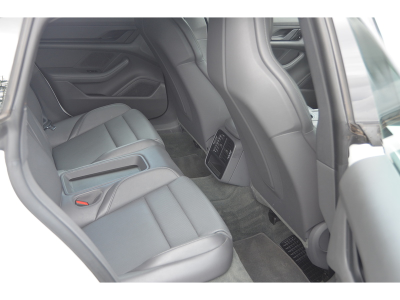 Porsche Taycan Performance Plus 93.4kWh Saloon 4dr Electric Auto RWD (476 ps) | P/SENSORS|H/SEATS|1 OWNER|VATQ - U11130