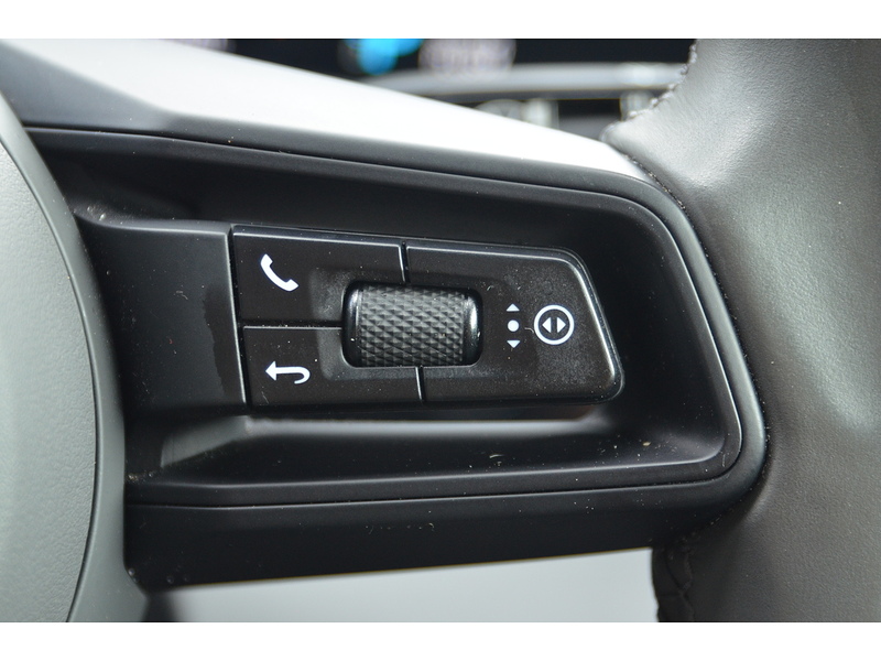 Porsche Taycan Performance Plus 93.4kWh Saloon 4dr Electric Auto RWD (476 ps) | P/SENSORS|H/SEATS|1 OWNER|VATQ - U11130