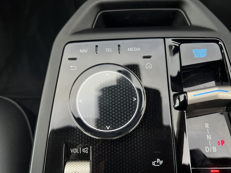 BMW iX 40 76.6kWh M Sport SUV 5dr Electric Auto xDrive (326 ps) | PRIVACY|R/CAM|1 OWNER|VAT Q - U11134