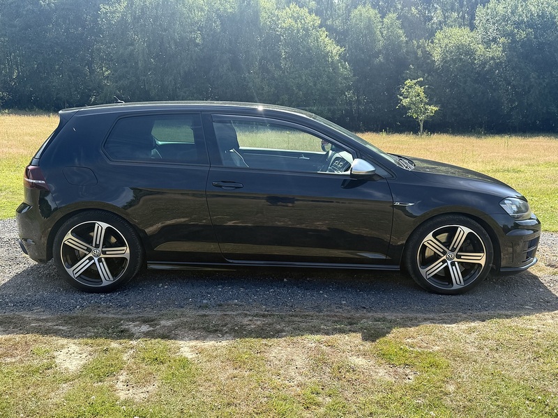 Volkswagen Golf 2.0 TSI BlueMotion Tech R Hatchback 3dr Petrol DSG 4Motion Euro 6 (s/s) (300 ps) | APPLE CAR - U11138