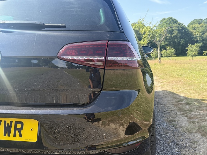 Volkswagen Golf 2.0 TSI BlueMotion Tech R Hatchback 3dr Petrol DSG 4Motion Euro 6 (s/s) (300 ps) | APPLE CAR - U11138