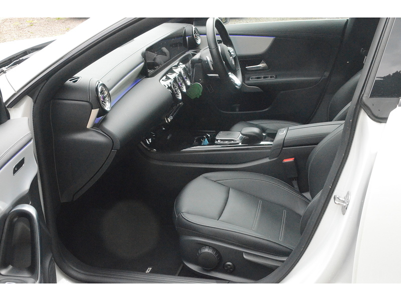 Mercedes-Benz CLA 2.0 CLA220d AMG Line Night Edition (Premium Plus) Coupe 4dr Diesel 8G-DCT Euro 6 (s/s) (190 ps) - U11140