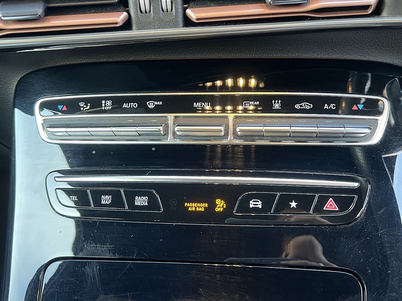 Mercedes-Benz EQC EQC 400 80kWh AMG Line SUV 5dr Electric Auto 4MATIC (408 ps) - U11146