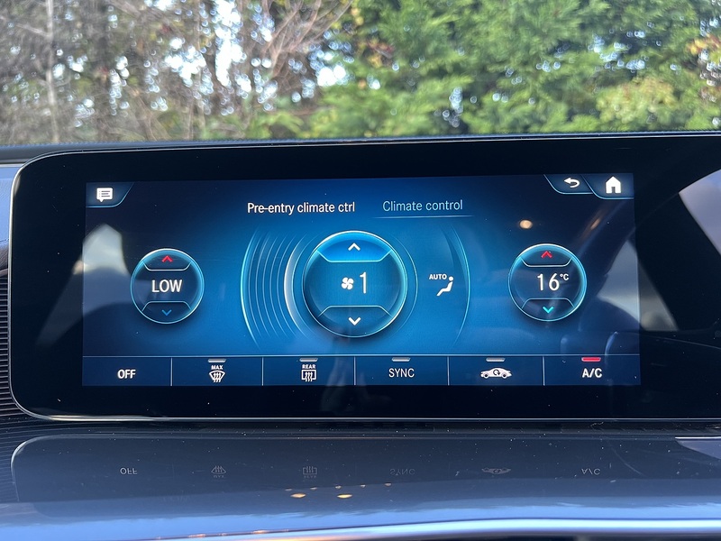 Mercedes-Benz EQC EQC 400 80kWh AMG Line SUV 5dr Electric Auto 4MATIC (408 ps) - U11146