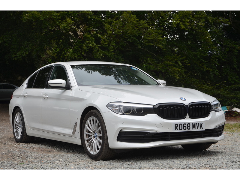 BMW 5 Series 2.0 530e 9.2kWh SE Saloon 4dr Petrol Plug-in Hybrid Auto Euro 6 (s/s) (252 ps) | DASH - U11151