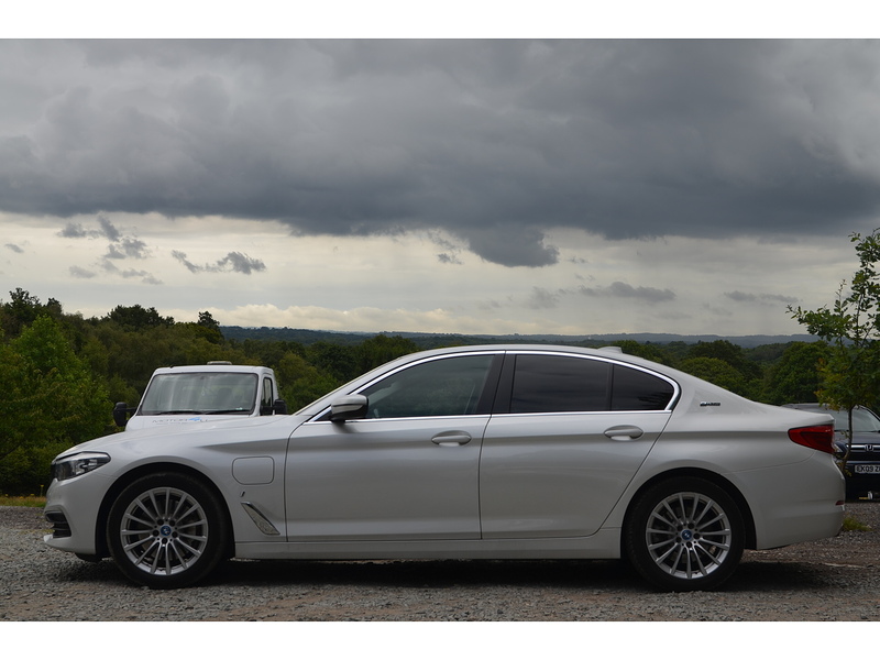 BMW 5 Series 2.0 530e 9.2kWh SE Saloon 4dr Petrol Plug-in Hybrid Auto Euro 6 (s/s) (252 ps) | DASH - U11151
