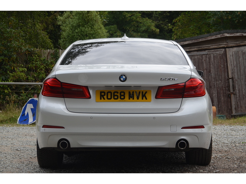 BMW 5 Series 2.0 530e 9.2kWh SE Saloon 4dr Petrol Plug-in Hybrid Auto Euro 6 (s/s) (252 ps) | DASH - U11151